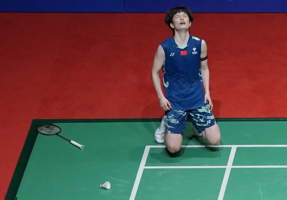 而是围绕东 而是围绕东