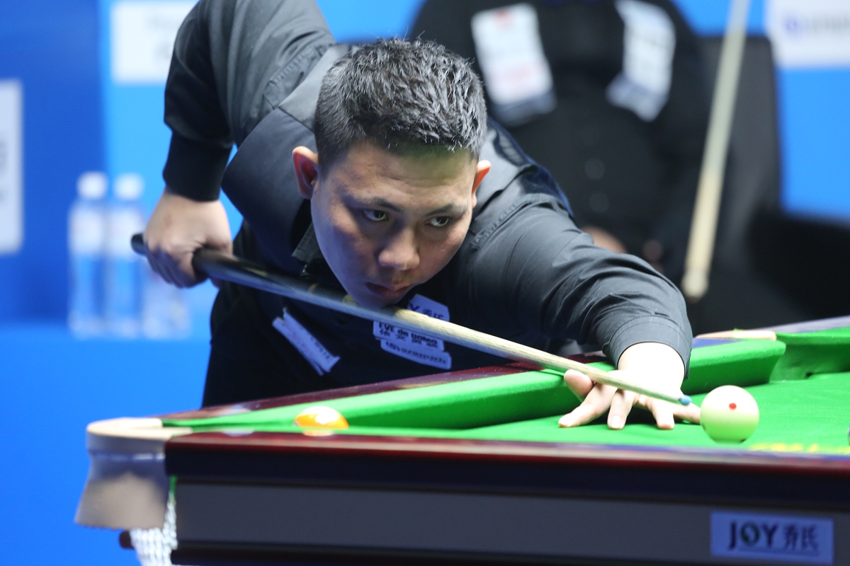 应在肘区提 应在肘区提